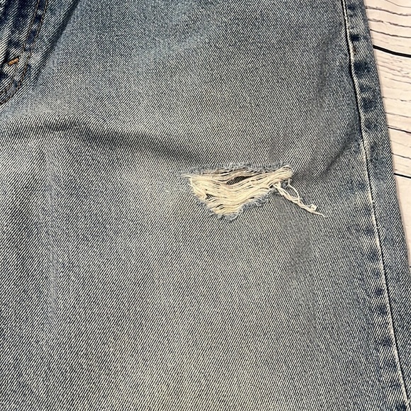 Levi relaxed signature 38x32 distressed denim jeans - Picture 4 of 12